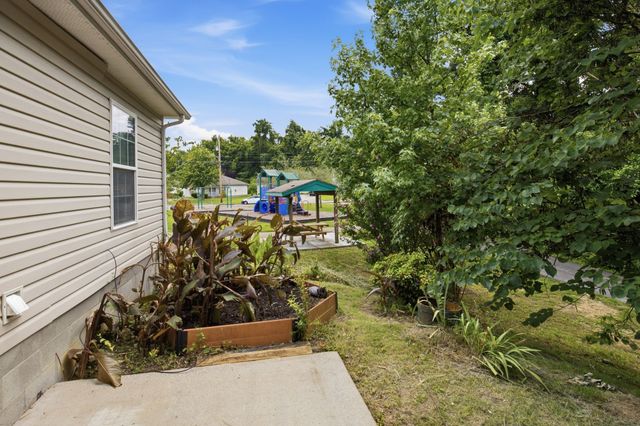 4166 Providence Park Ln, Nashville, TN 37211