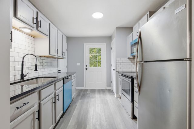 4166 Providence Park Ln, Nashville, TN 37211