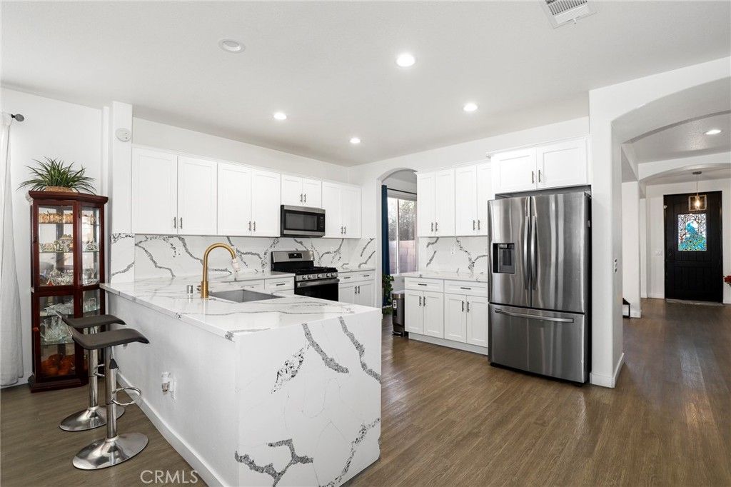 Image 12 of property listing at 40327 Preston Road, Palmdale, CA 93551