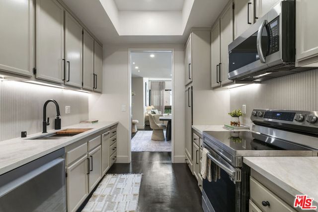 11628 Montana Avenue 208, Los Angeles, CA 90049