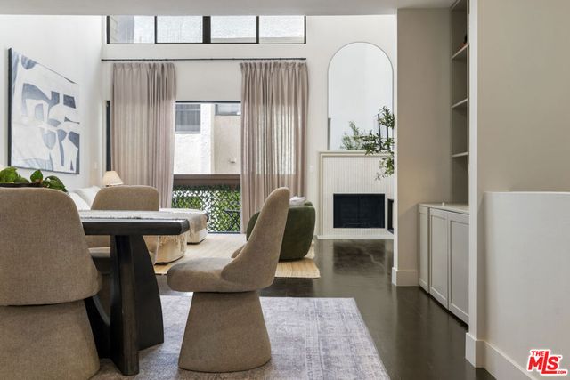 11628 Montana Avenue 208, Los Angeles, CA 90049
