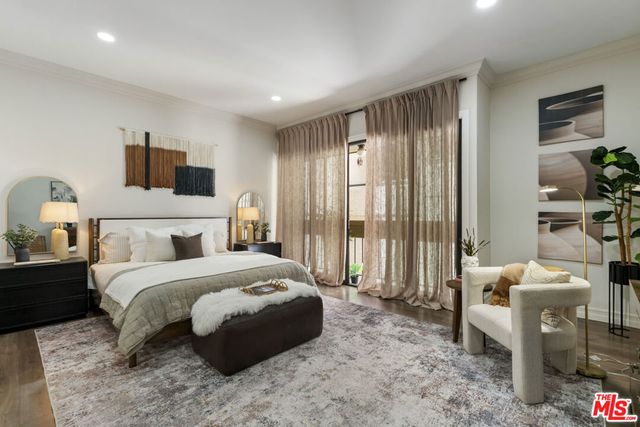 11628 Montana Avenue 208, Los Angeles, CA 90049