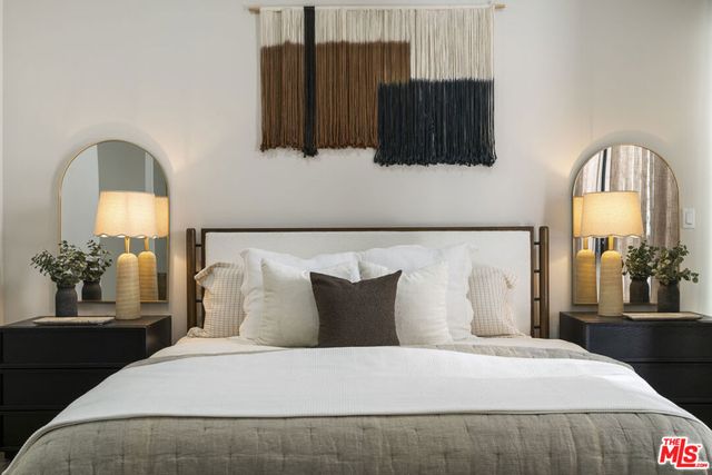 11628 Montana Avenue 208, Los Angeles, CA 90049