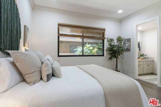 11628 Montana Avenue 208, Los Angeles, CA 90049