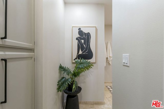 11628 Montana Avenue 208, Los Angeles, CA 90049