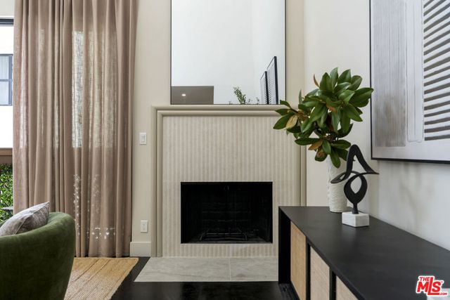 11628 Montana Avenue 208, Los Angeles, CA 90049