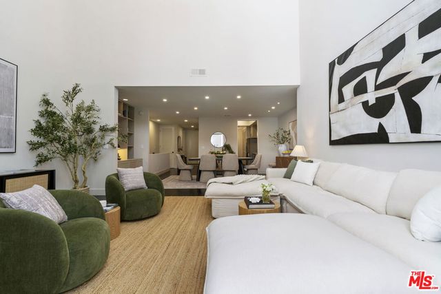11628 Montana Avenue 208, Los Angeles, CA 90049