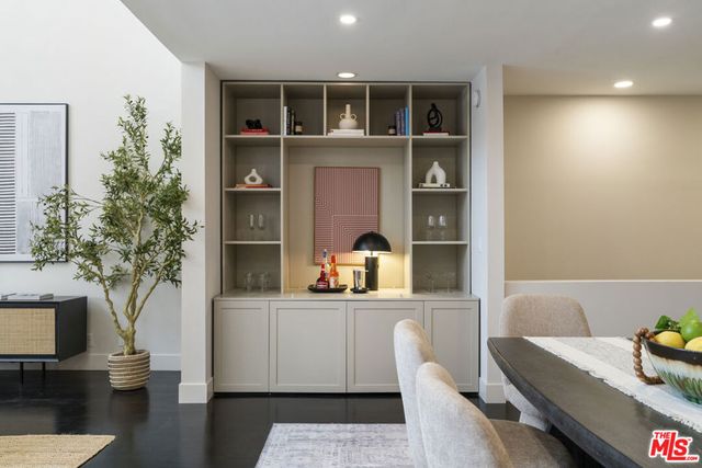 11628 Montana Avenue 208, Los Angeles, CA 90049