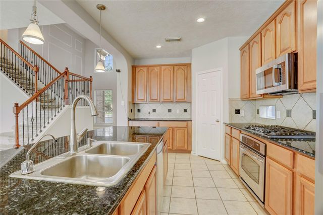 4010 Calabria Bay Court, Missouri City, TX 77459