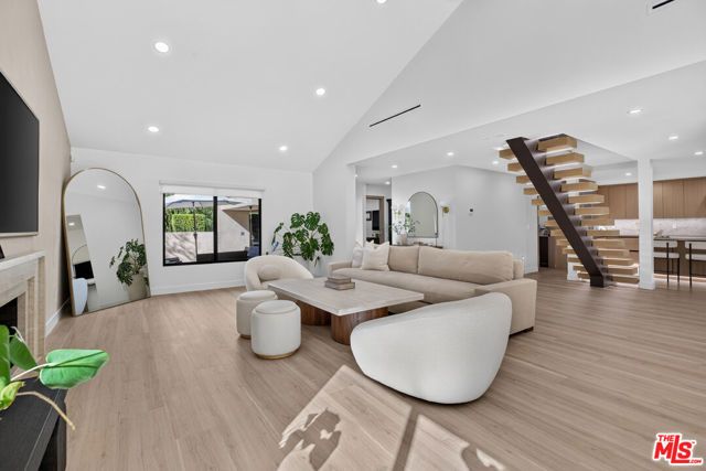 3243 Kirkham Drive, Glendale, CA 91206