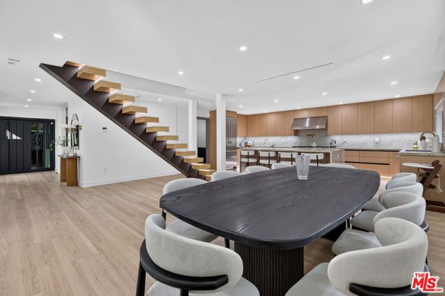 3243 Kirkham Drive, Glendale, CA 91206
