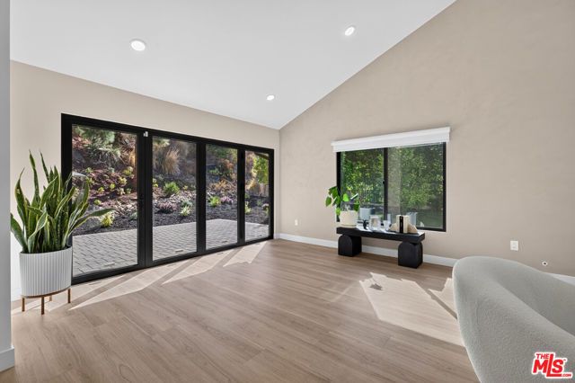 3243 Kirkham Drive, Glendale, CA 91206
