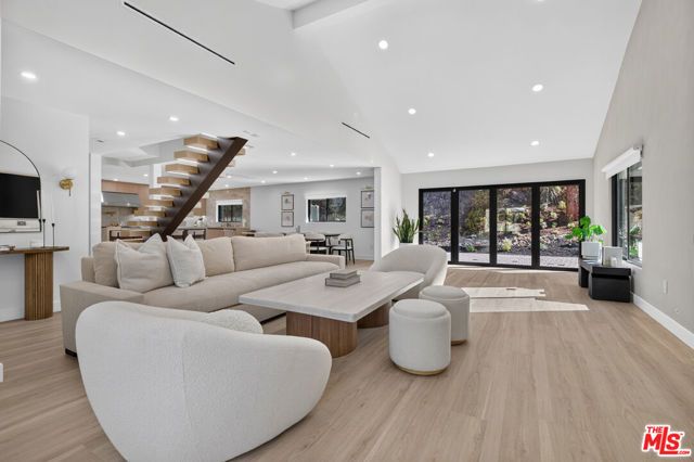 3243 Kirkham Drive, Glendale, CA 91206