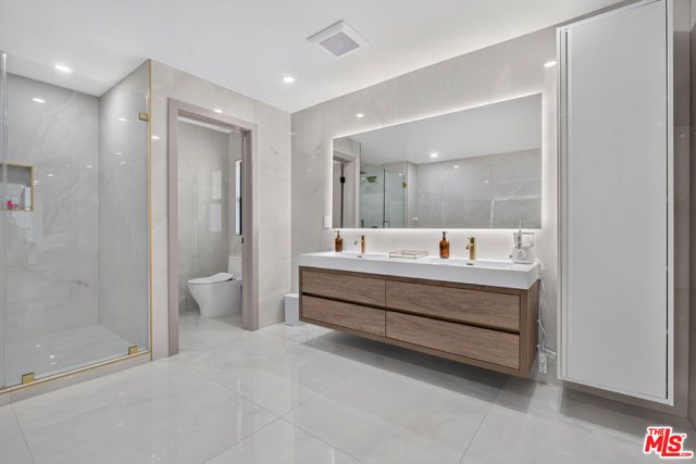 3243 Kirkham Drive, Glendale, CA 91206