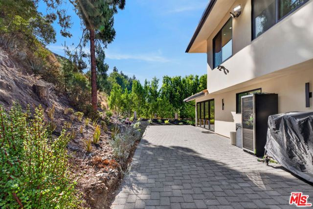 3243 Kirkham Drive, Glendale, CA 91206
