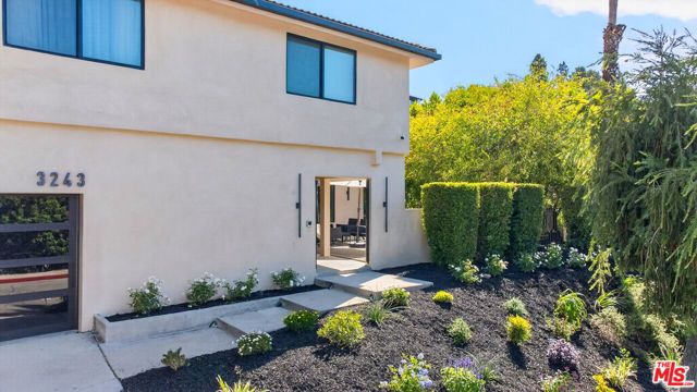 3243 Kirkham Drive, Glendale, CA 91206