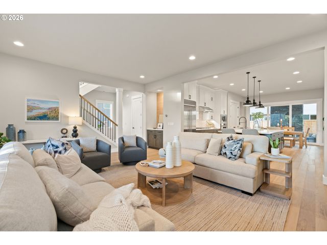 2236 Satter St, West Linn, OR 97068