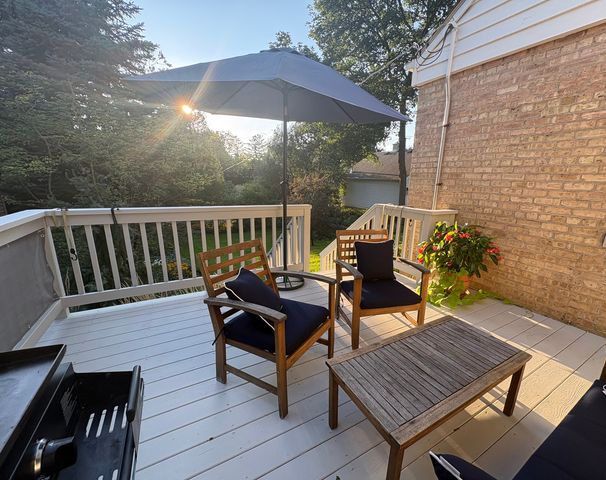 508 Division Street, Barrington, IL 60010