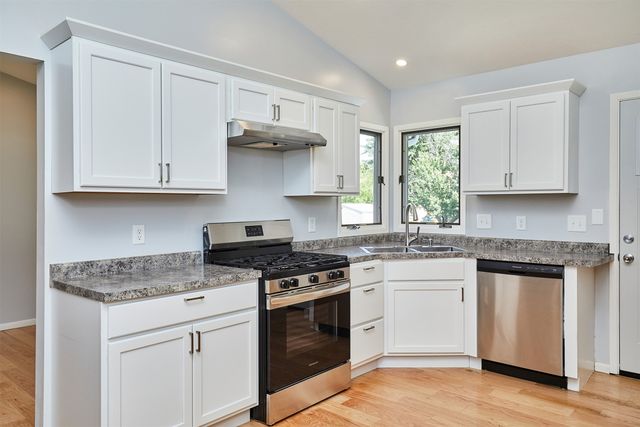 4707 Twana Drive, Des Moines, IA 50310