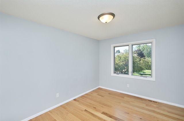 4707 Twana Drive, Des Moines, IA 50310