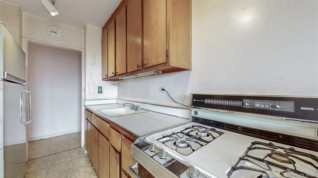464 Neptune Avenue 23F, Brooklyn, NY 11224