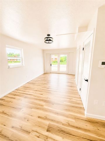 104 W Sunrise Avenue, Trotwood, OH 45426