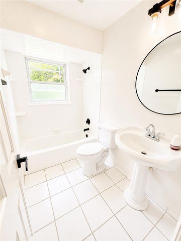 104 W Sunrise Avenue, Trotwood, OH 45426