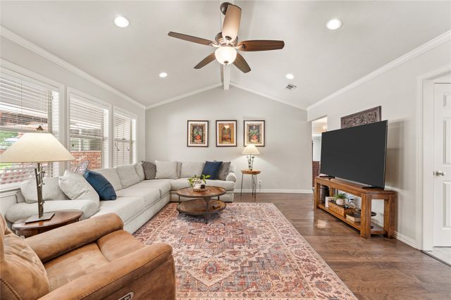 2812 Country Club Road, Pantego, TX 76013