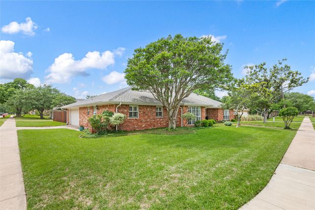 2812 Country Club Road, Pantego, TX 76013