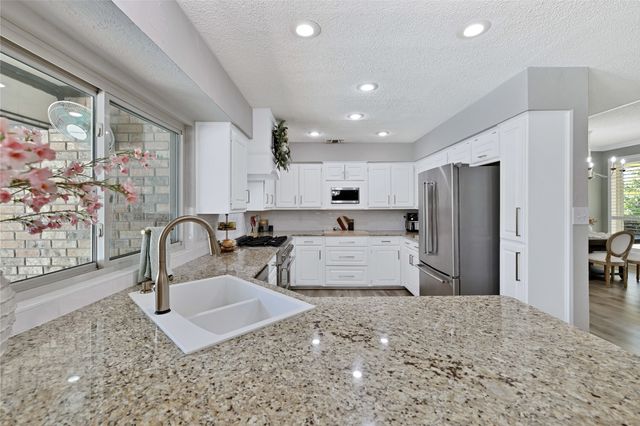 432 Moran Drive, Highland Village, TX 75077