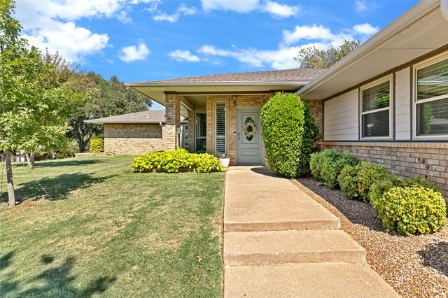 432 Moran Drive, Highland Village, TX 75077