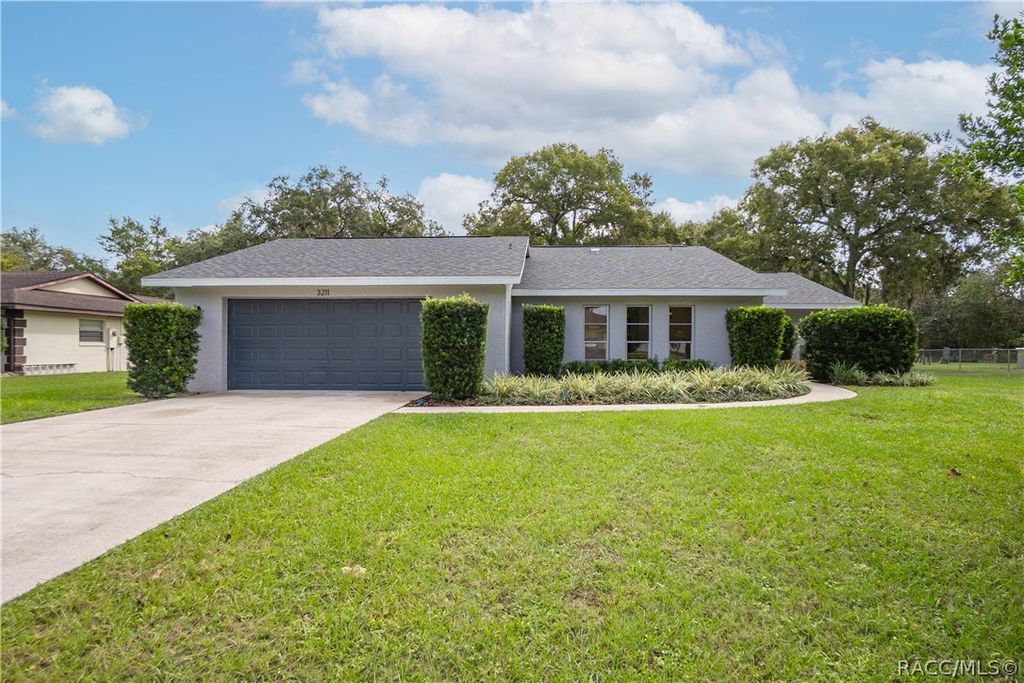 3211 S Rose Avenue, Inverness, FL 34450