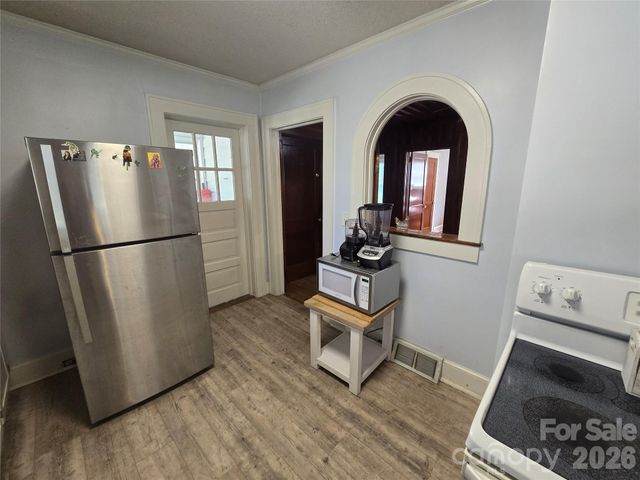 1466 White Oak Avenue, Albemarle, NC 28001