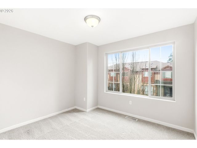 7953 Ne HEISER St, Hillsboro, OR 97006