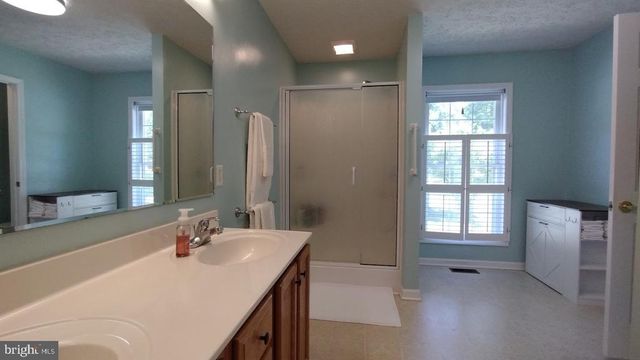 305 CATAMARAN CT, Bumpass, VA 23024