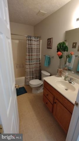 305 CATAMARAN CT, Bumpass, VA 23024
