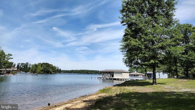 305 CATAMARAN CT, Bumpass, VA 23024