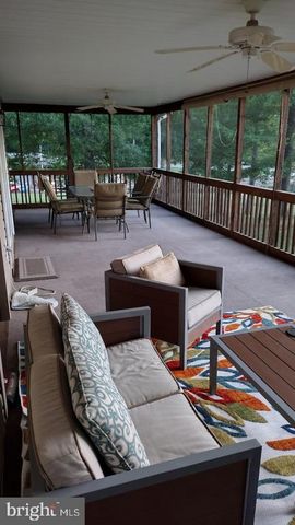 305 CATAMARAN CT, Bumpass, VA 23024