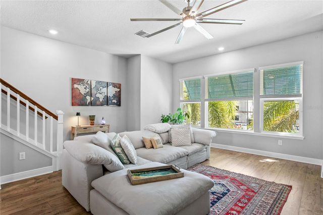 268 8TH STREET N, St Petersburg, FL 33701