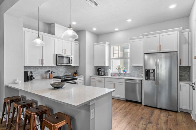 268 8TH STREET N, St Petersburg, FL 33701