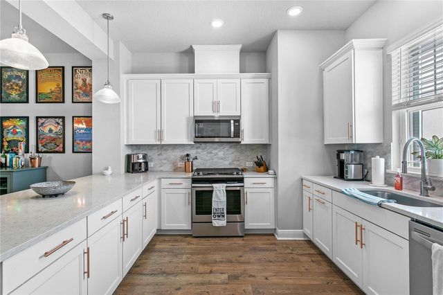 268 8TH STREET N, St Petersburg, FL 33701