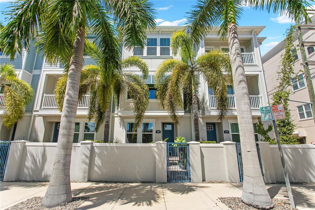268 8TH STREET N, St Petersburg, FL 33701
