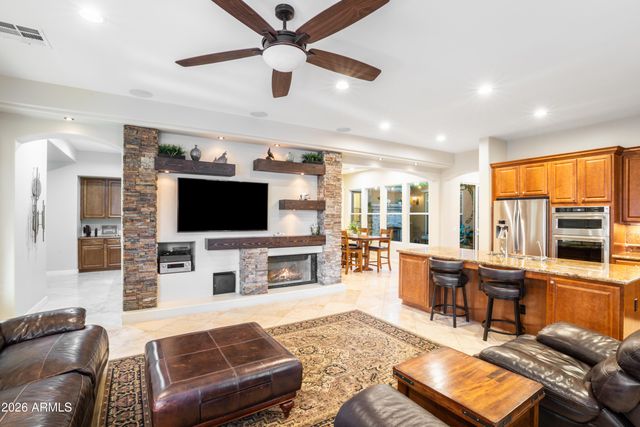 4440 S PECAN Drive, Chandler, AZ 85248