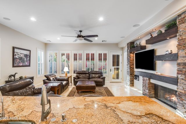 4440 S PECAN Drive, Chandler, AZ 85248