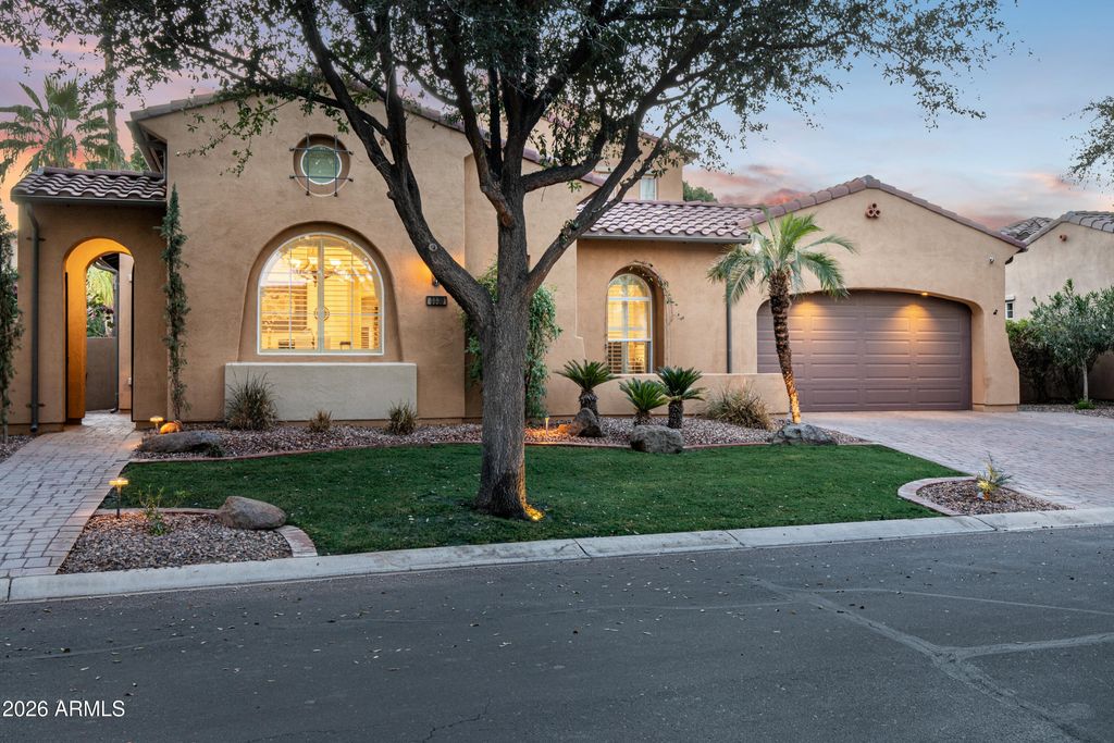 4440 S PECAN Drive, Chandler, AZ 85248