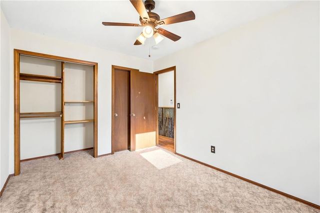 128 SW 18TH Street, Oak Grove, MO 64075