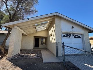 30 Traci Street, Las Vegas, NV 89110