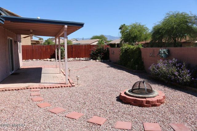9690 N Donegal Place, Tucson, AZ 85742