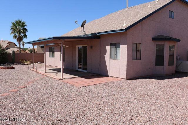 9690 N Donegal Place, Tucson, AZ 85742