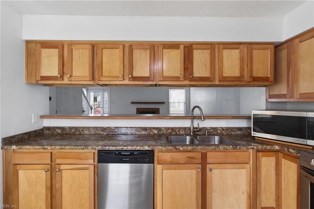 3143 Glastonbury DR, Virginia Beach, VA 23453